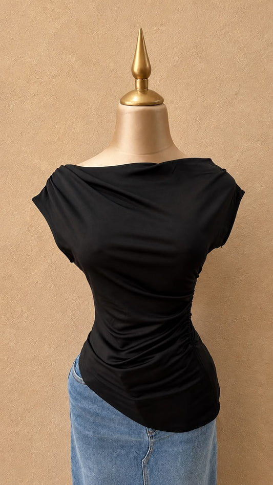 BLUSA NEGRA BASICA